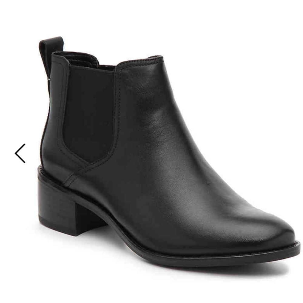 Cole haan corinne chelsea boot size 8
